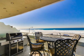 Ocean view, two-level condo with stunning view, decks, fast WiFi & fireplace